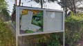 Gablota na słupkach otwierana dwuskrzydłowo