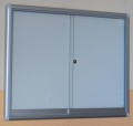 Gablota w systemie drzwi przesuwnych